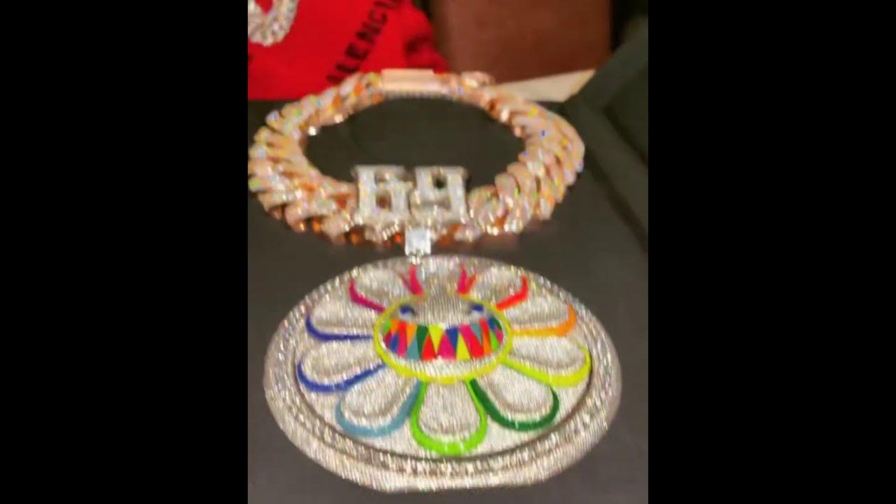6ix9ine Release Shakes Up Internet with Viral Moments and Diamonds